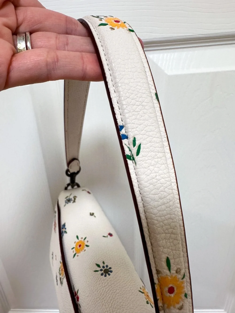 Coach Tabby 26 Wildflower Print Chalk Pebbled Leather Shoulder Bag - Picture 7 of 17